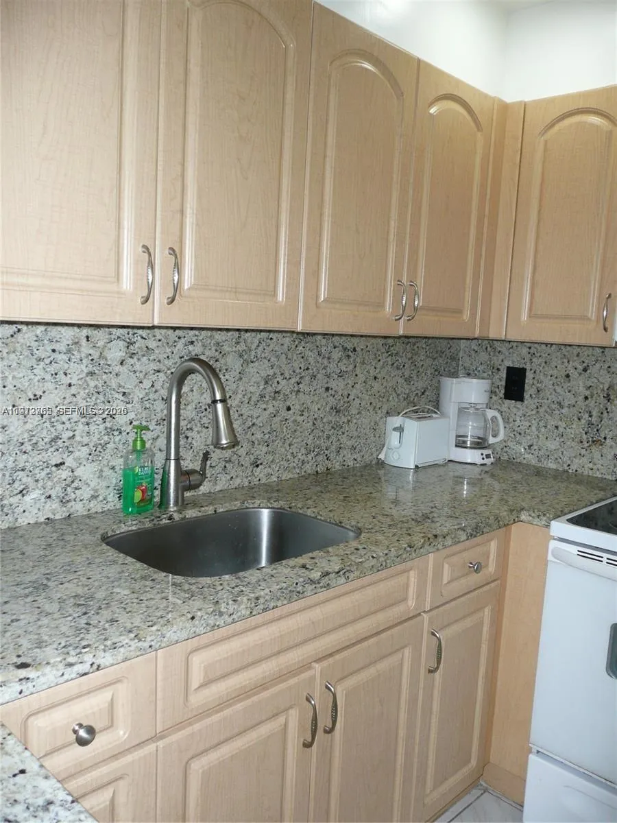 Sunny Isles Beach, Florida 33160, 1 Bedroom Bedrooms, ,1 BathroomBathrooms,Residential Lease,For Rent,A11972765