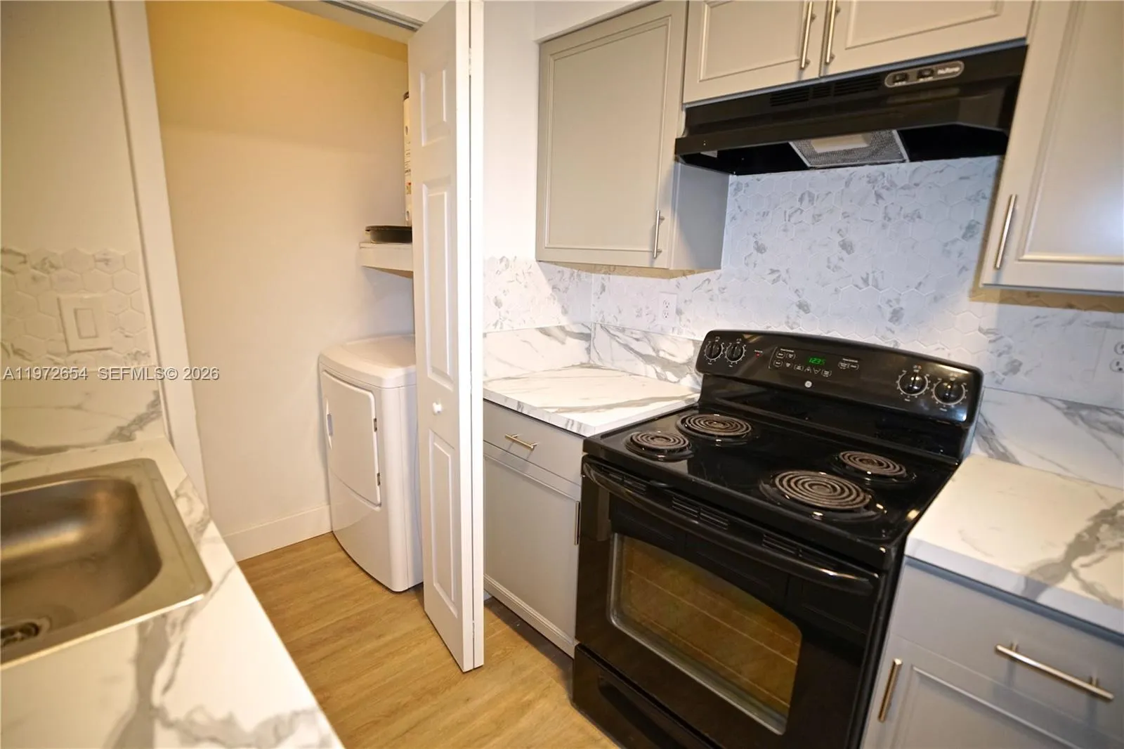 17425 Nw 67th Pl B-13, Hialeah, Florida 33015, Hialeah, Florida 33015, 1 Bedroom Bedrooms, ,1 BathroomBathrooms,Residential Lease,For Rent,17425 Nw 67th Pl B-13, Hialeah, Florida 33015,A11972654