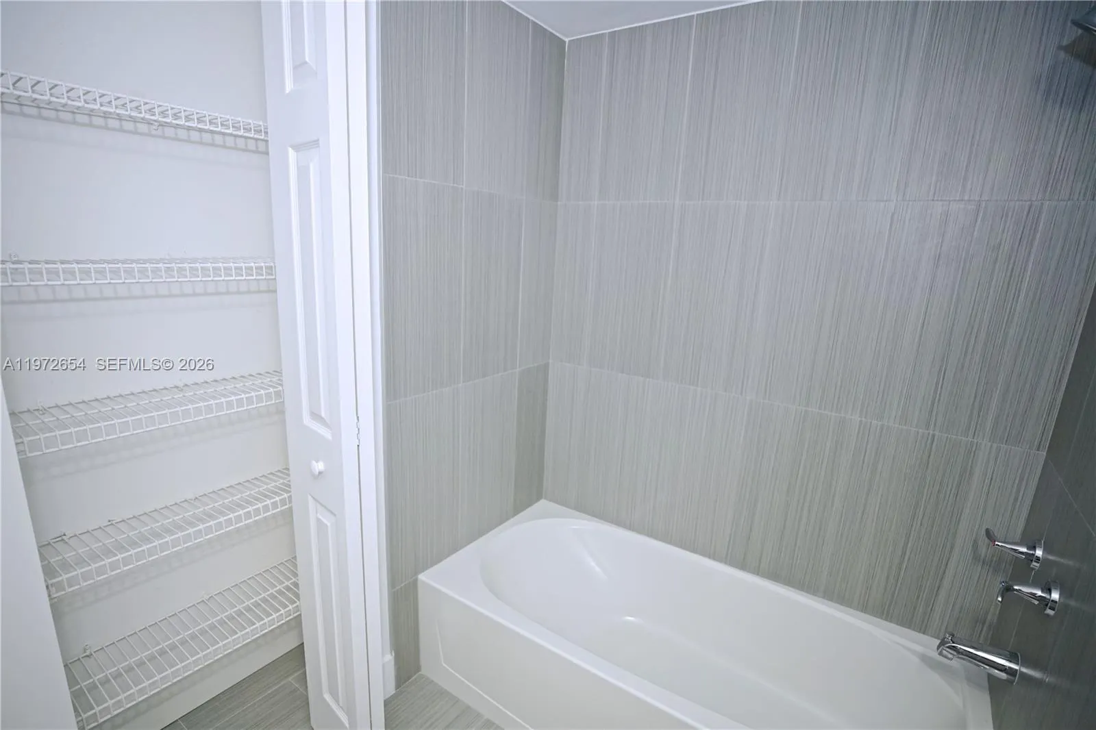 17425 Nw 67th Pl B-13, Hialeah, Florida 33015, Hialeah, Florida 33015, 1 Bedroom Bedrooms, ,1 BathroomBathrooms,Residential Lease,For Rent,17425 Nw 67th Pl B-13, Hialeah, Florida 33015,A11972654