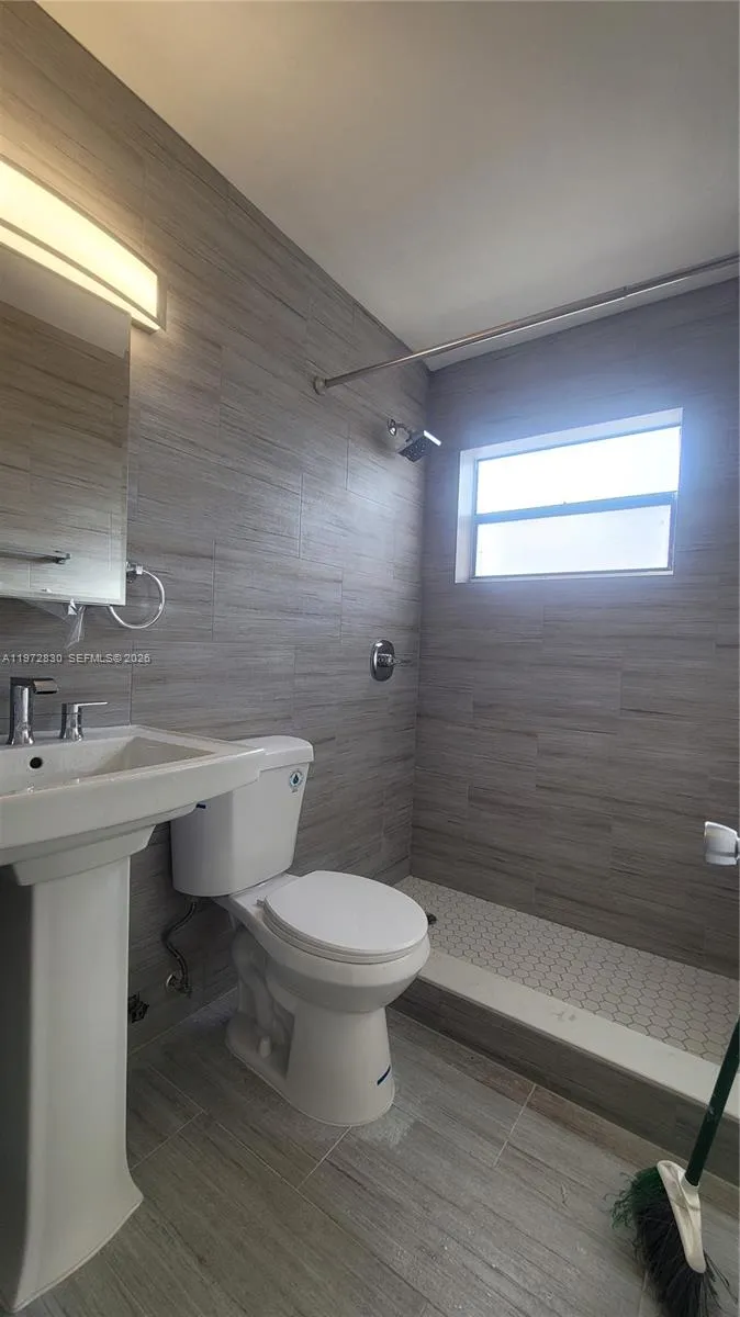 34 E 21st St 1, Hialeah, Florida 33010, Hialeah, Florida 33010, 1 Bedroom Bedrooms, ,1 BathroomBathrooms,Residential Lease,For Rent,34 E 21st St 1, Hialeah, Florida 33010,A11972830