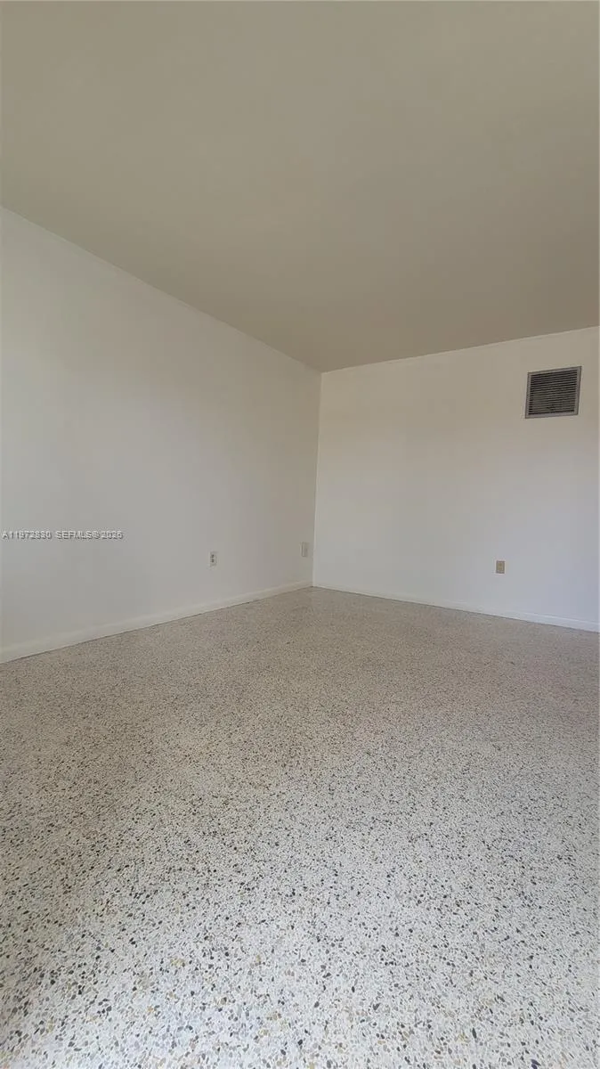 34 E 21st St 1, Hialeah, Florida 33010, Hialeah, Florida 33010, 1 Bedroom Bedrooms, ,1 BathroomBathrooms,Residential Lease,For Rent,34 E 21st St 1, Hialeah, Florida 33010,A11972830