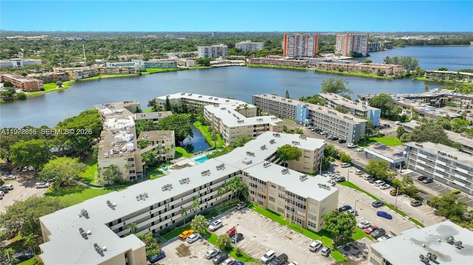 1680 Ne 191st St 415-2, Miami, Florida 33179, Miami, Florida 33179, 1 Bedroom Bedrooms, ,1 BathroomBathrooms,Residential Lease,For Rent,1680 Ne 191st St 415-2, Miami, Florida 33179,A11972816