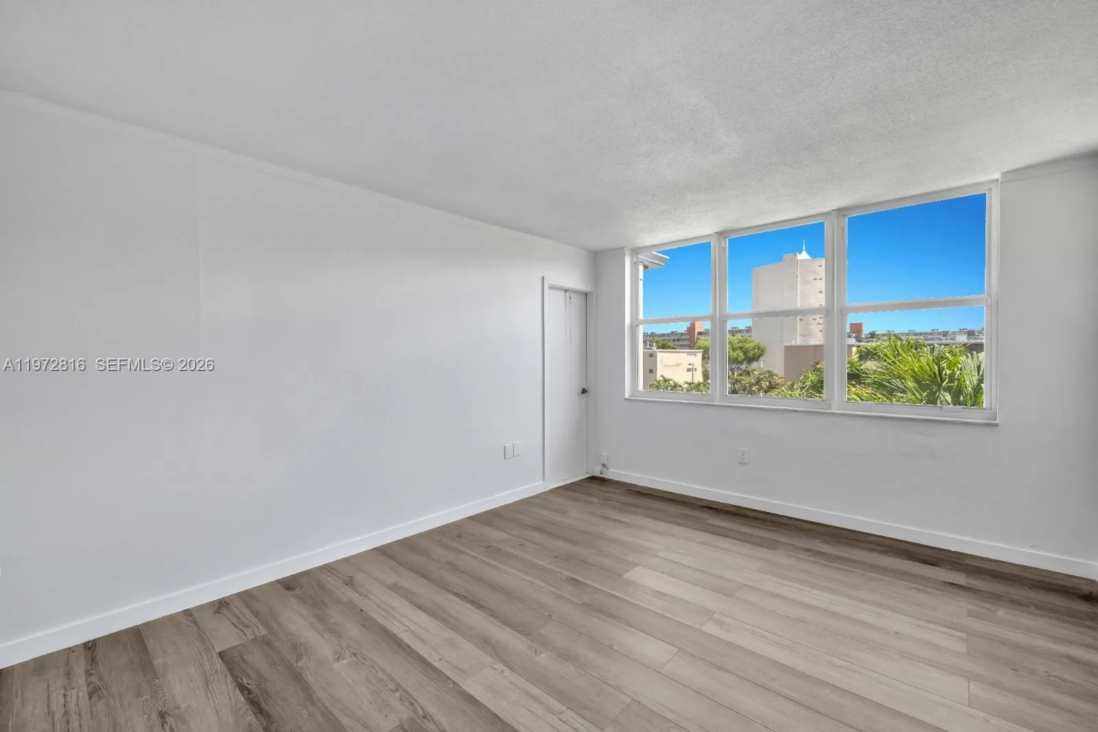1680 Ne 191st St 415-2, Miami, Florida 33179, Miami, Florida 33179, 1 Bedroom Bedrooms, ,1 BathroomBathrooms,Residential Lease,For Rent,1680 Ne 191st St 415-2, Miami, Florida 33179,A11972816