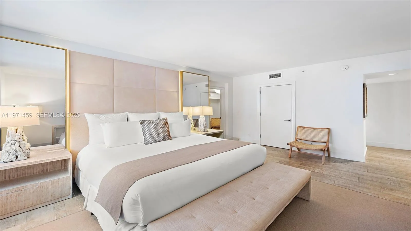 102 24th St 904, Miami Beach, Florida 33139, Miami Beach, Florida 33139, 3 Bedrooms Bedrooms, ,3 BathroomsBathrooms,Residential,For Sale,102 24th St 904, Miami Beach, Florida 33139,A11971459