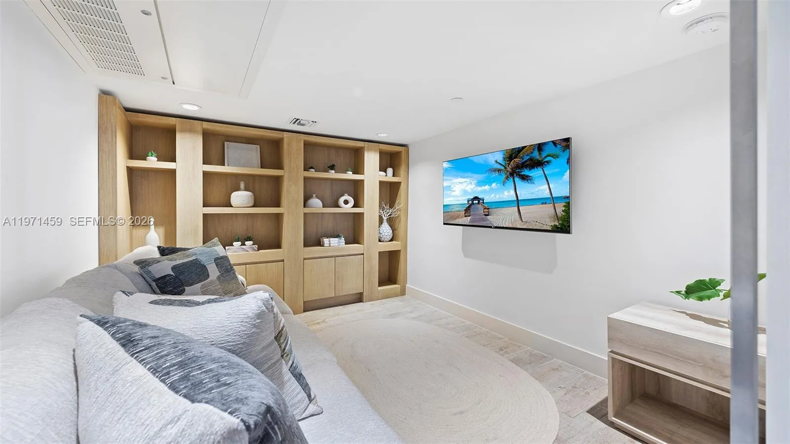 102 24th St 904, Miami Beach, Florida 33139, Miami Beach, Florida 33139, 3 Bedrooms Bedrooms, ,3 BathroomsBathrooms,Residential,For Sale,102 24th St 904, Miami Beach, Florida 33139,A11971459