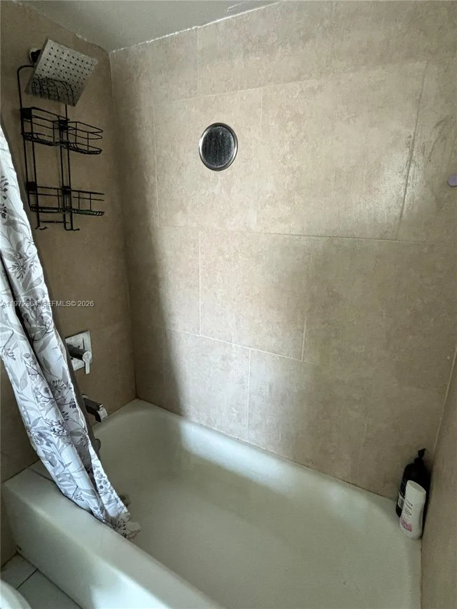 Hialeah, Florida 33016, 2 Bedrooms Bedrooms, ,2 BathroomsBathrooms,Residential Lease,For Rent,A11972864