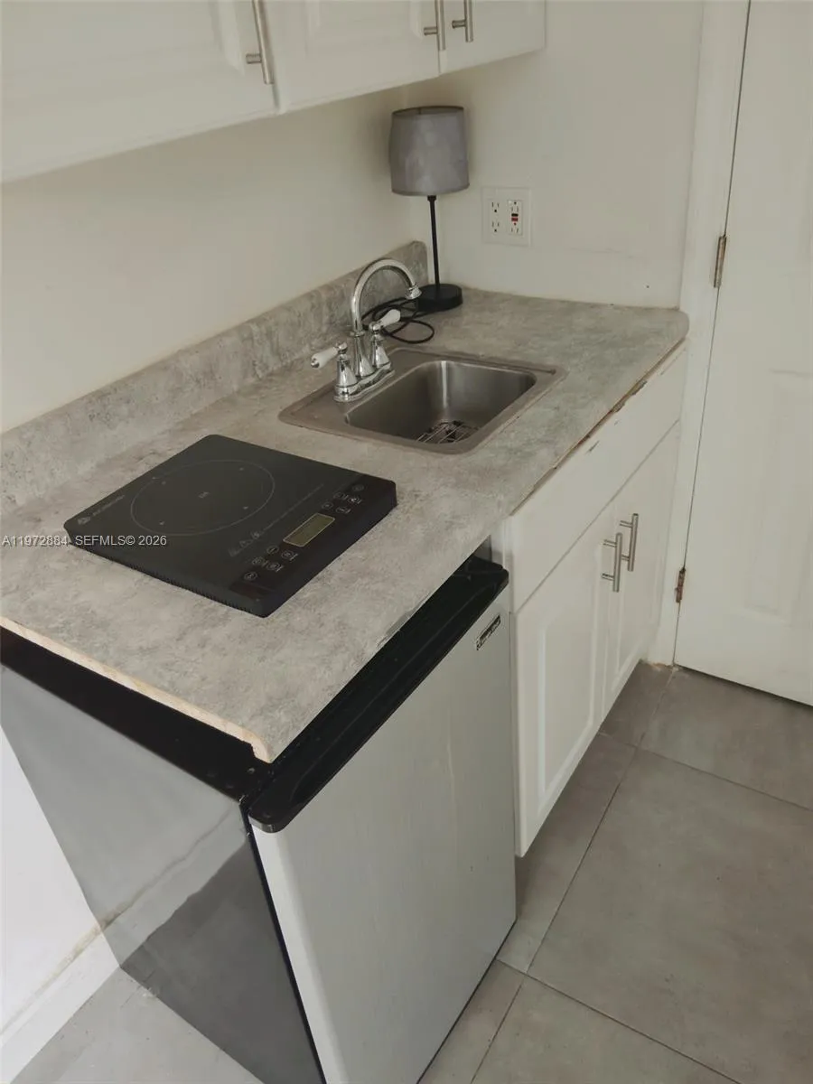 2645 Nw 21st Ave 7b, Oakland Park, Florida 33311, Oakland Park, Florida 33311, ,1 BathroomBathrooms,Residential Lease,For Rent,2645 Nw 21st Ave 7b, Oakland Park, Florida 33311,A11972884