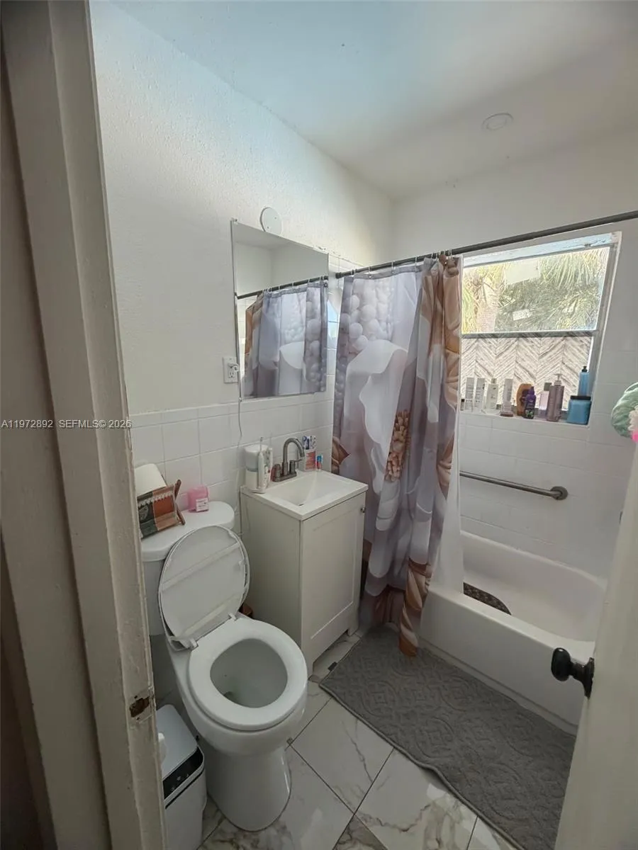 331 Nw 39th Ave 1, Lauderhill, Florida 33311, Lauderhill, Florida 33311, 4 Bedrooms Bedrooms, ,1 BathroomBathrooms,Residential Lease,For Rent,331 Nw 39th Ave 1, Lauderhill, Florida 33311,A11972892