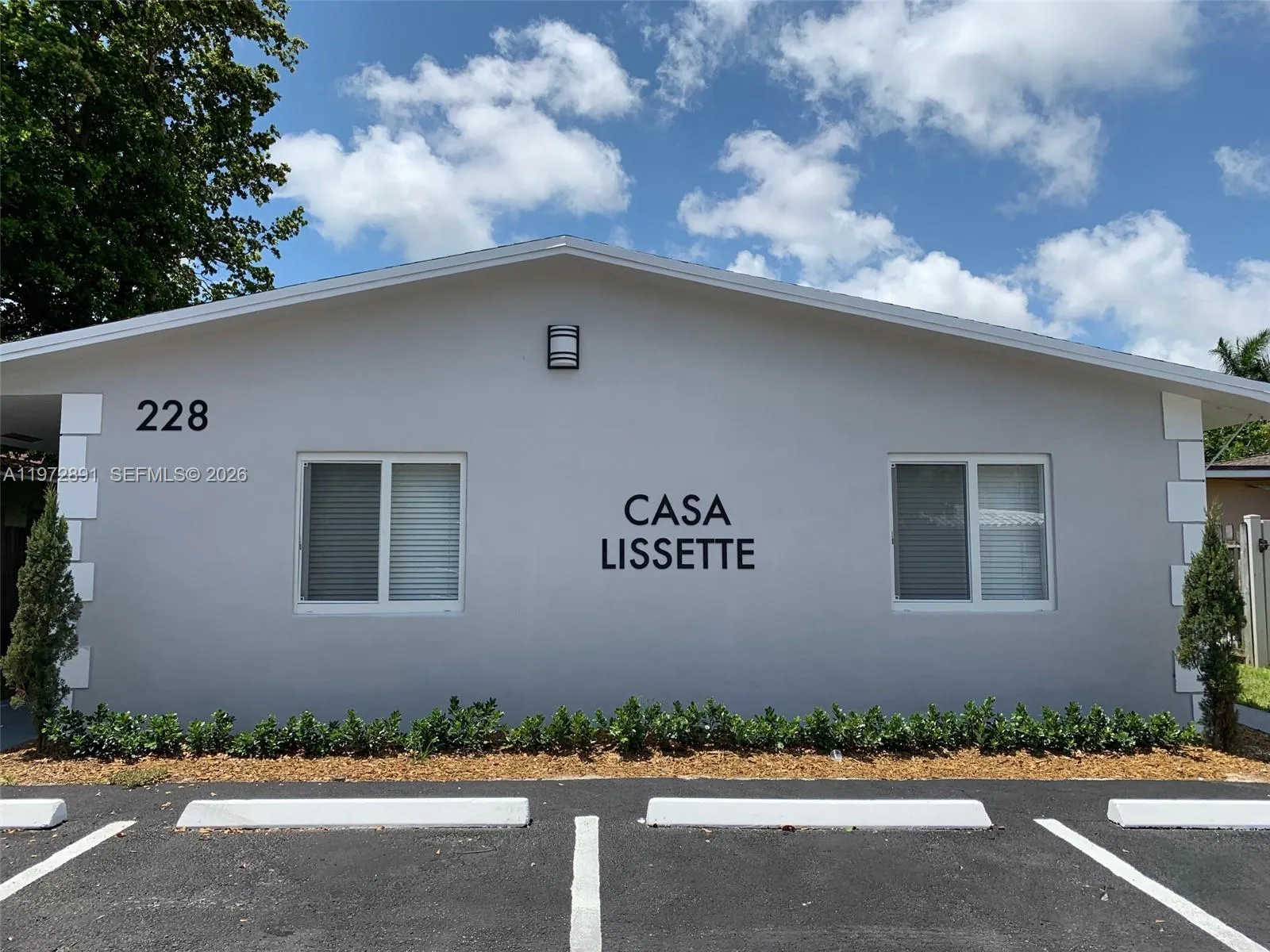 Fort Lauderdale, Florida 33315, 2 Bedrooms Bedrooms, ,1 BathroomBathrooms,Residential Lease,For Rent,A11972891