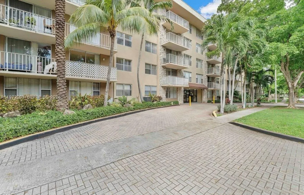 1805 Sans Souci Blvd 429, North Miami, Florida 331, North Miami, Florida 33181, 1 Bedroom Bedrooms, ,1 BathroomBathrooms,Residential Lease,For Rent,1805 Sans Souci Blvd 429, North Miami, Florida 331,A11972207