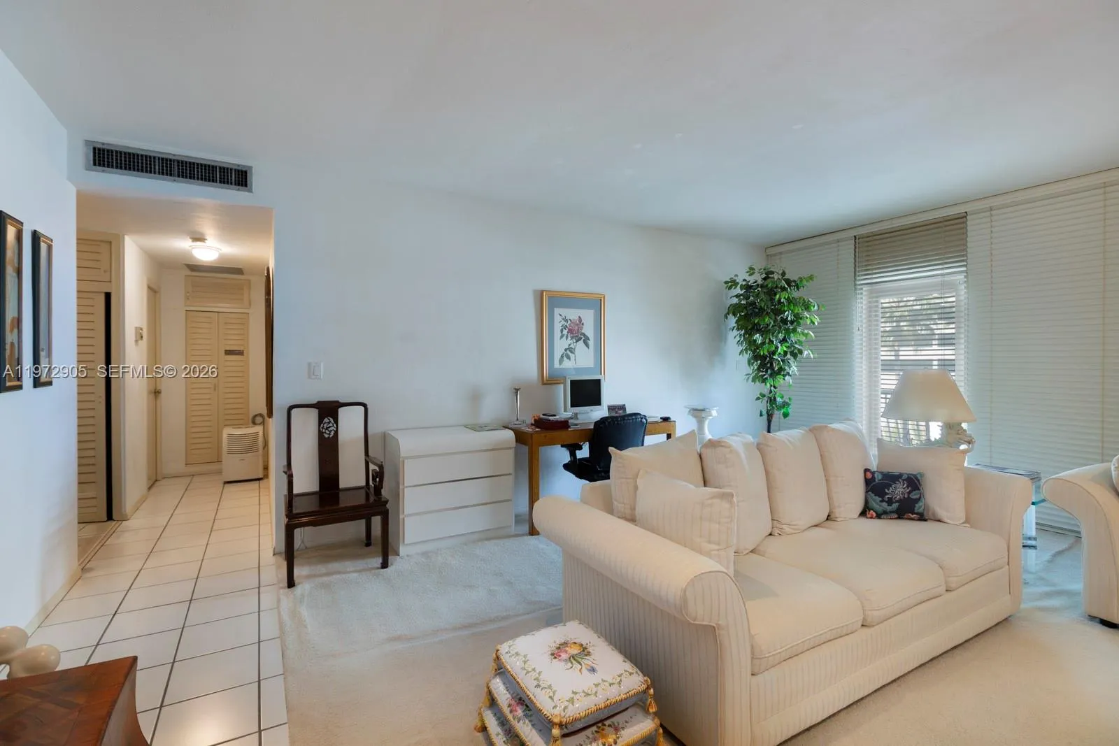 1408 Brickell Bay Dr 414, Miami, Florida 33131, Miami, Florida 33131, 1 Bedroom Bedrooms, ,1 BathroomBathrooms,Residential,For Sale,1408 Brickell Bay Dr 414, Miami, Florida 33131,A11972905