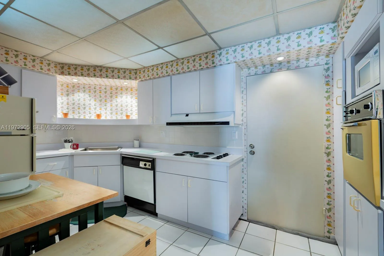1408 Brickell Bay Dr 414, Miami, Florida 33131, Miami, Florida 33131, 1 Bedroom Bedrooms, ,1 BathroomBathrooms,Residential,For Sale,1408 Brickell Bay Dr 414, Miami, Florida 33131,A11972905