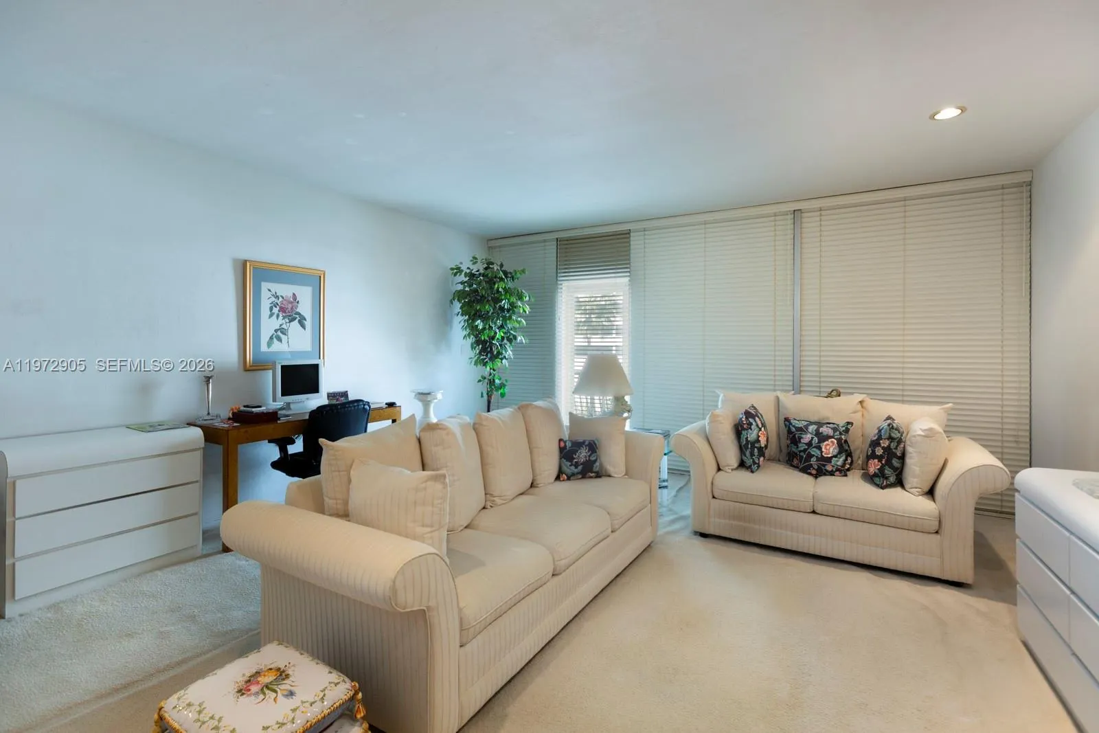 1408 Brickell Bay Dr 414, Miami, Florida 33131, Miami, Florida 33131, 1 Bedroom Bedrooms, ,1 BathroomBathrooms,Residential,For Sale,1408 Brickell Bay Dr 414, Miami, Florida 33131,A11972905