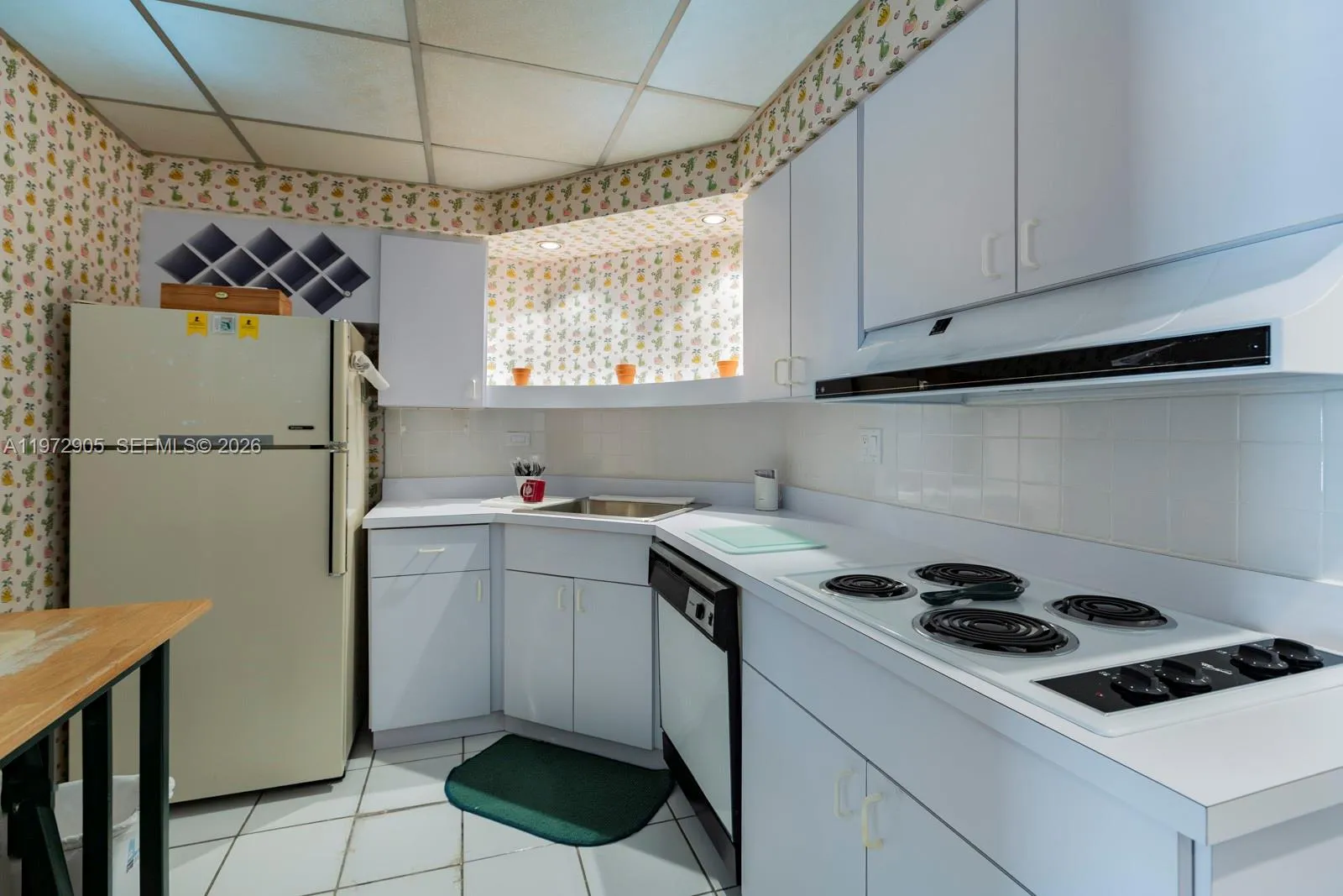 1408 Brickell Bay Dr 414, Miami, Florida 33131, Miami, Florida 33131, 1 Bedroom Bedrooms, ,1 BathroomBathrooms,Residential,For Sale,1408 Brickell Bay Dr 414, Miami, Florida 33131,A11972905