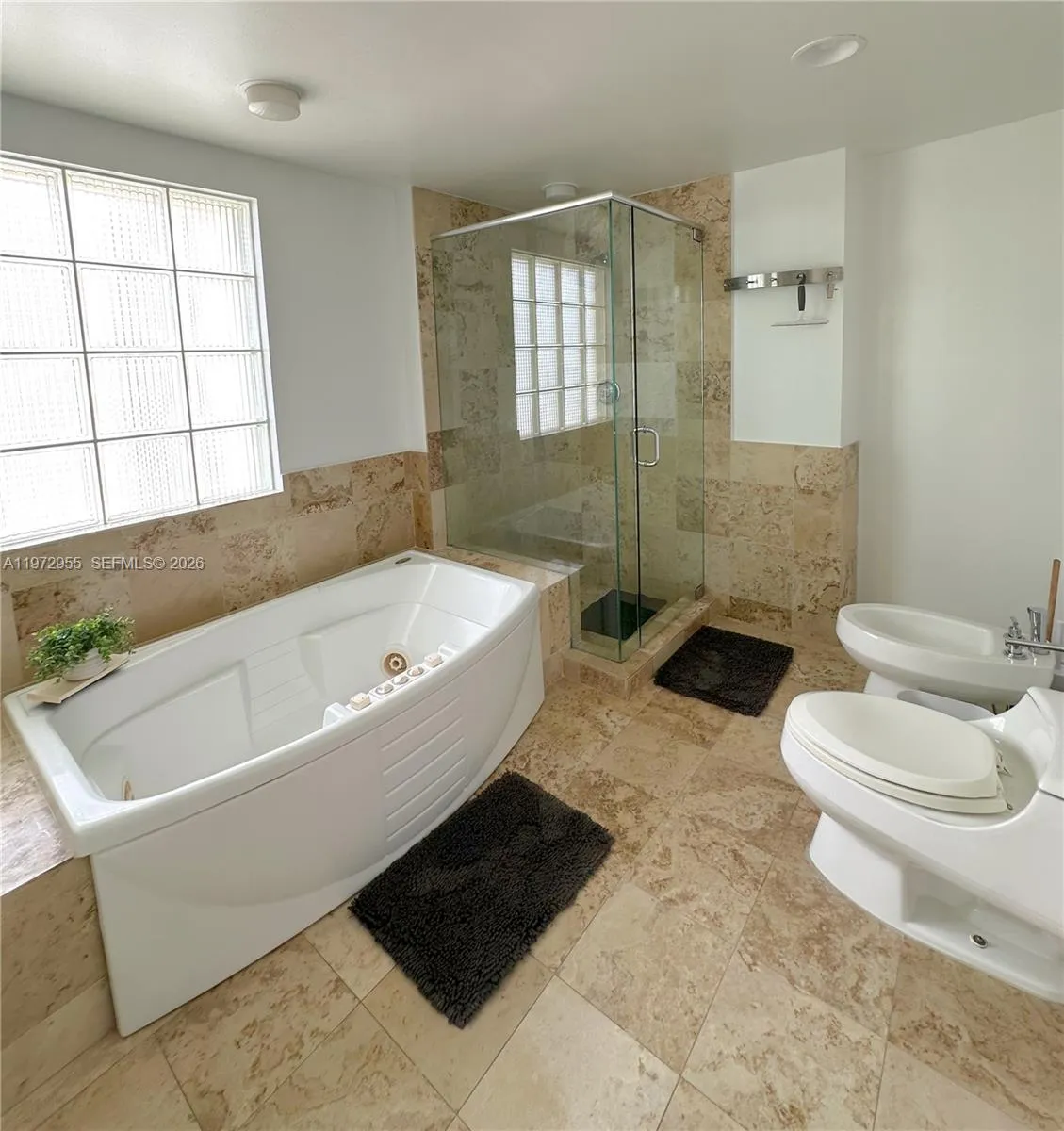 1455 Ocean Dr 1211, Miami Beach, Florida 33139, Miami Beach, Florida 33139, 1 Bedroom Bedrooms, ,2 BathroomsBathrooms,Residential Lease,For Rent,1455 Ocean Dr 1211, Miami Beach, Florida 33139,A11972955