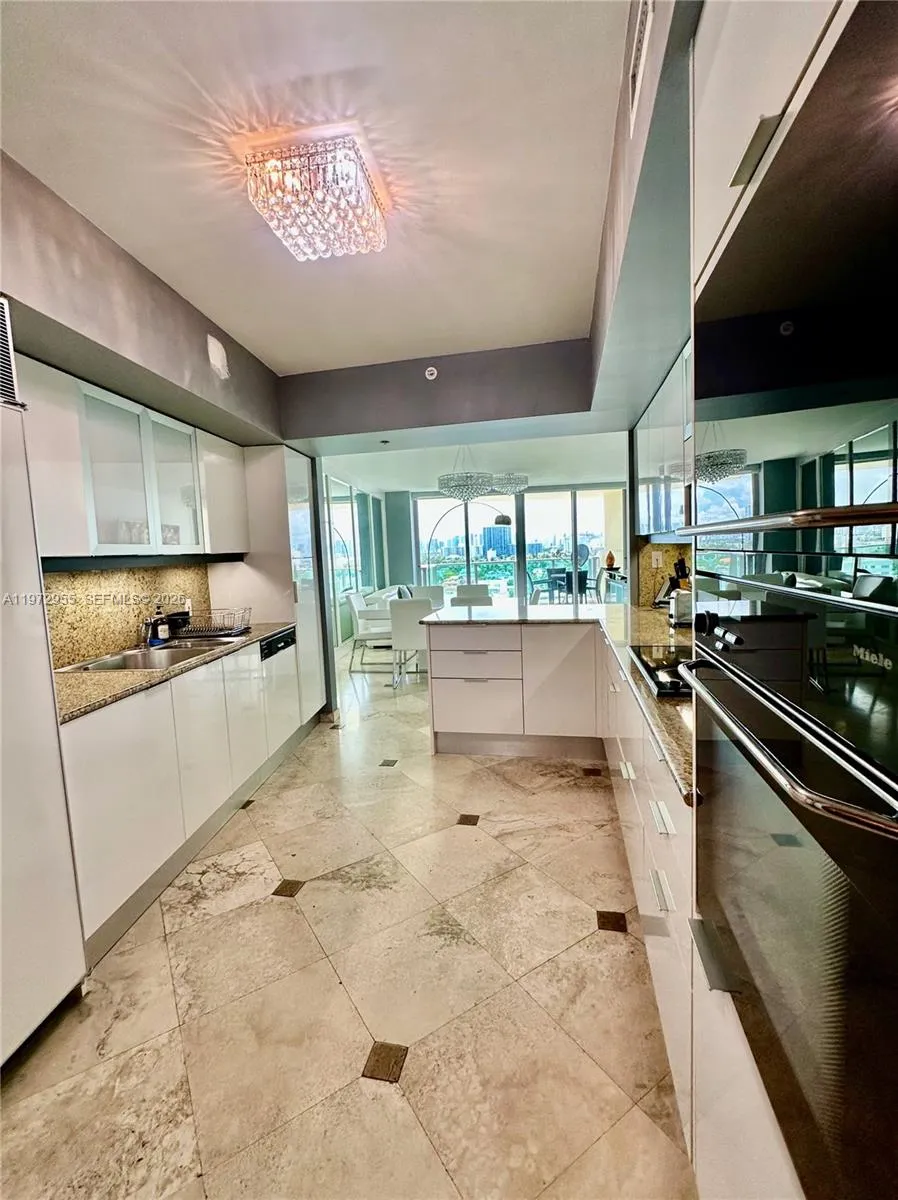 1455 Ocean Dr 1211, Miami Beach, Florida 33139, Miami Beach, Florida 33139, 1 Bedroom Bedrooms, ,2 BathroomsBathrooms,Residential Lease,For Rent,1455 Ocean Dr 1211, Miami Beach, Florida 33139,A11972955