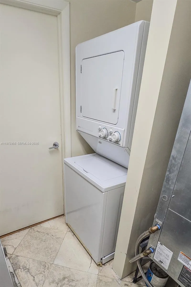 1455 Ocean Dr 1211, Miami Beach, Florida 33139, Miami Beach, Florida 33139, 1 Bedroom Bedrooms, ,2 BathroomsBathrooms,Residential Lease,For Rent,1455 Ocean Dr 1211, Miami Beach, Florida 33139,A11972955