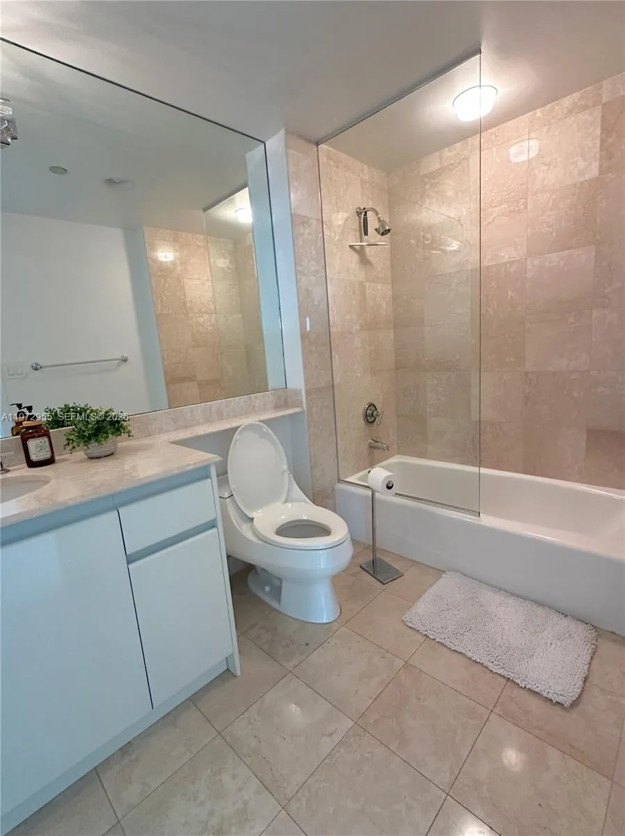 1455 Ocean Dr 1211, Miami Beach, Florida 33139, Miami Beach, Florida 33139, 1 Bedroom Bedrooms, ,2 BathroomsBathrooms,Residential Lease,For Rent,1455 Ocean Dr 1211, Miami Beach, Florida 33139,A11972955