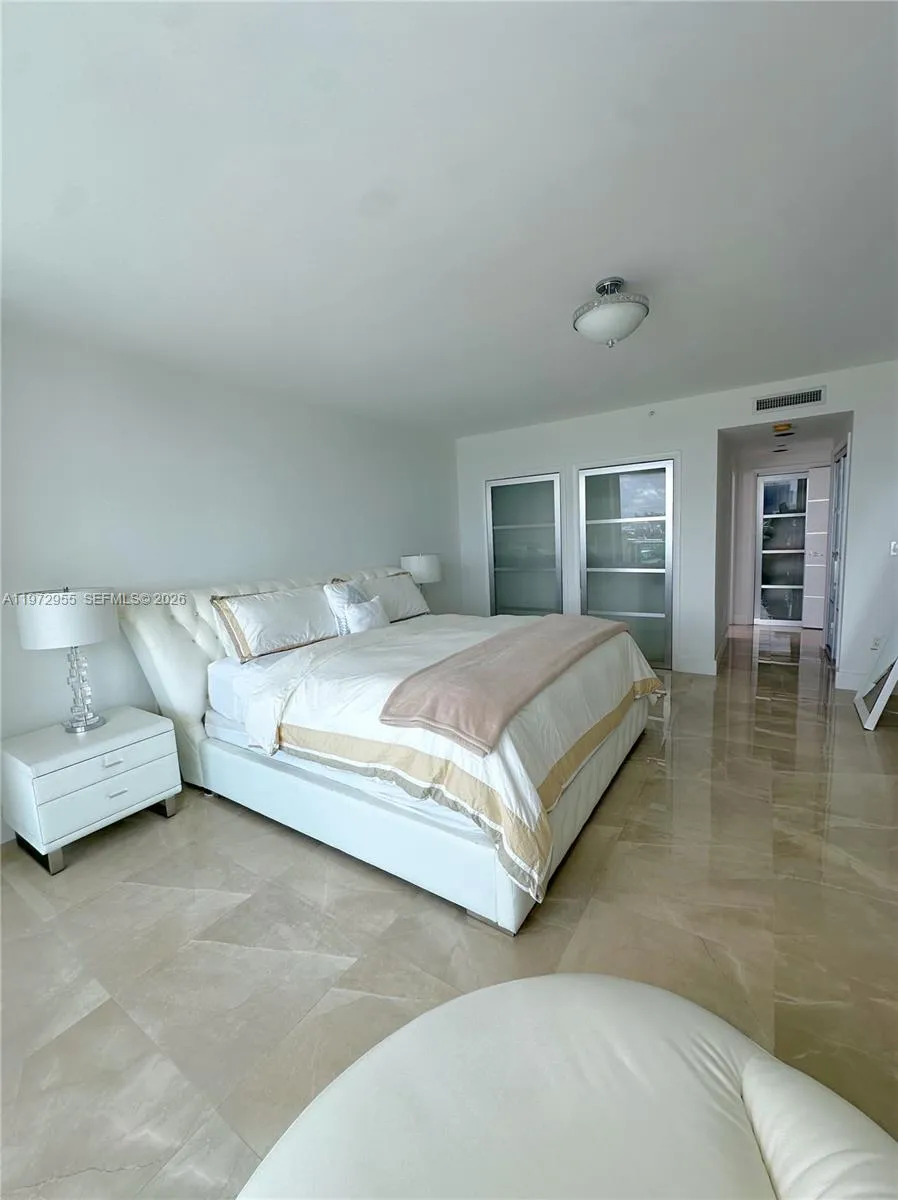 1455 Ocean Dr 1211, Miami Beach, Florida 33139, Miami Beach, Florida 33139, 1 Bedroom Bedrooms, ,2 BathroomsBathrooms,Residential Lease,For Rent,1455 Ocean Dr 1211, Miami Beach, Florida 33139,A11972955