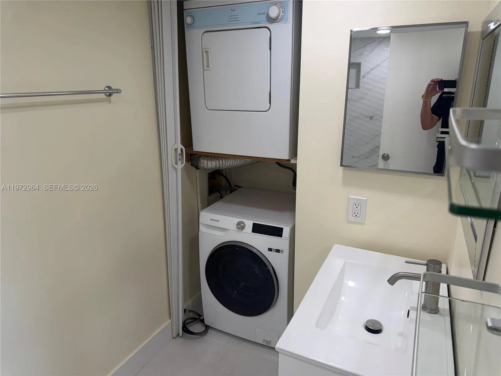 11750 Sw 18th St 426-1, Miami, Florida 33175, Miami, Florida 33175, 2 Bedrooms Bedrooms, ,2 BathroomsBathrooms,Residential Lease,For Rent,11750 Sw 18th St 426-1, Miami, Florida 33175,A11972964
