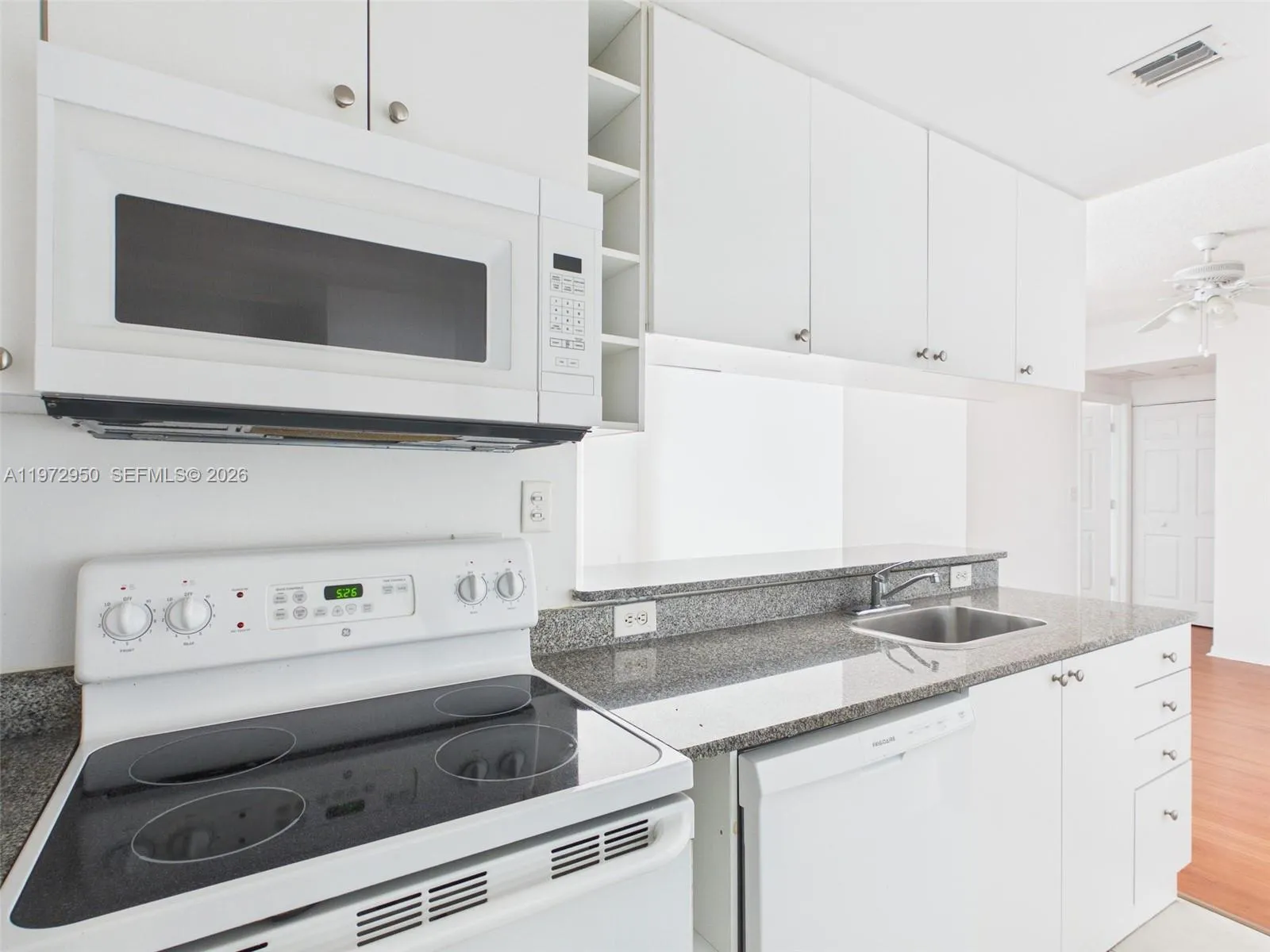 275 Ne 18th St 810, Miami, Florida 33132, Miami, Florida 33132, 2 Bedrooms Bedrooms, ,2 BathroomsBathrooms,Residential Lease,For Rent,275 Ne 18th St 810, Miami, Florida 33132,A11972950