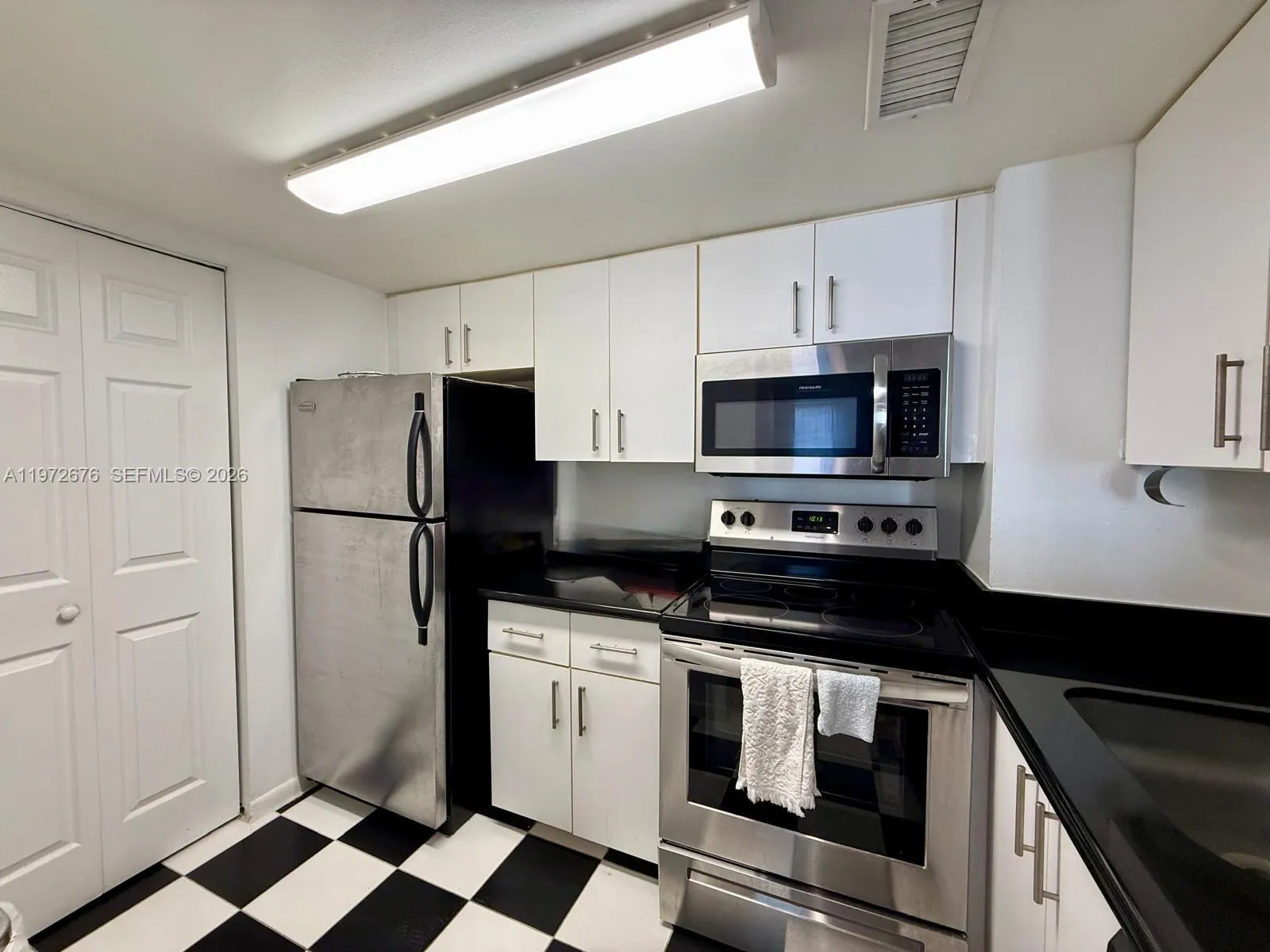 770 Claughton Island Dr 1209, Miami, Florida 33131, Miami, Florida 33131, 1 Bedroom Bedrooms, ,1 BathroomBathrooms,Residential Lease,For Rent,770 Claughton Island Dr 1209, Miami, Florida 33131,A11972676
