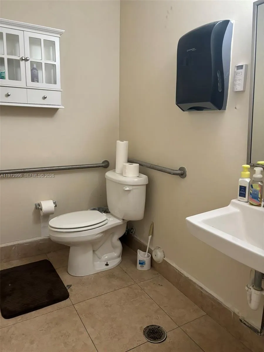 8212 Nw 30th Ter, Doral, Florida 33122, Doral, Florida 33122, ,Commercial Lease,For Rent,8212 Nw 30th Ter, Doral, Florida 33122,A11972996