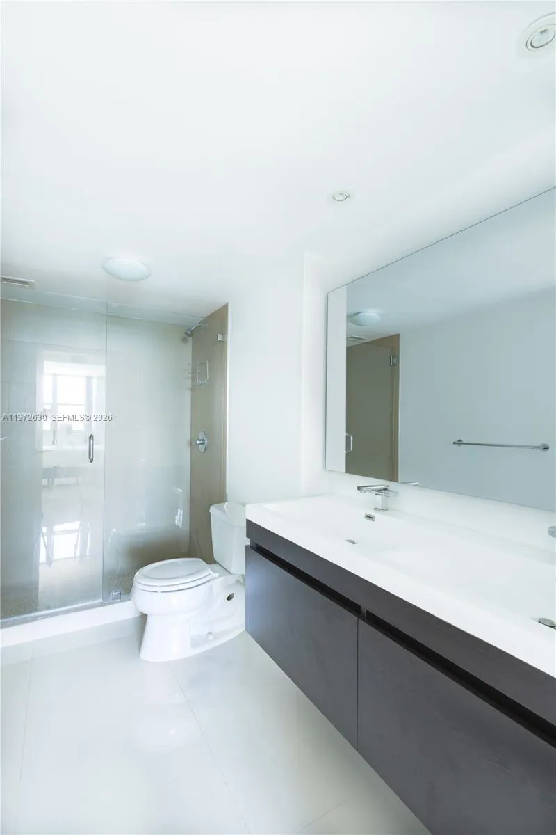 5701 Collins Ave 1204, Miami Beach, Florida 33140, Miami Beach, Florida 33140, 1 Bedroom Bedrooms, ,2 BathroomsBathrooms,Residential Lease,For Rent,5701 Collins Ave 1204, Miami Beach, Florida 33140,A11972630