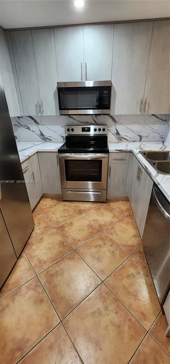 Miami Lakes, Florida 33016, 3 Bedrooms Bedrooms, ,2 BathroomsBathrooms,Residential Lease,For Rent,A11967357