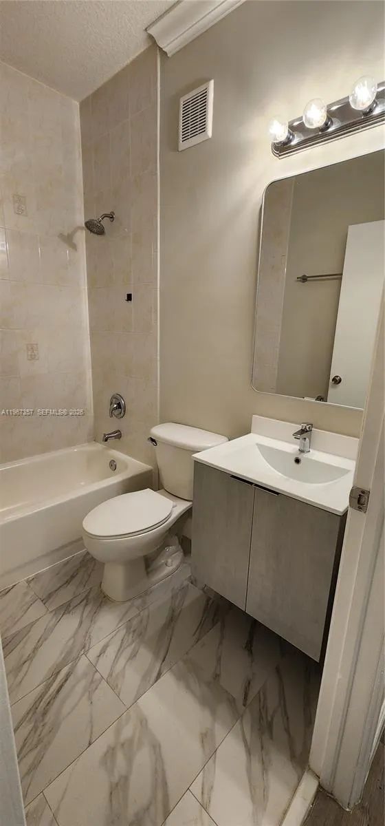 Miami Lakes, Florida 33016, 3 Bedrooms Bedrooms, ,2 BathroomsBathrooms,Residential Lease,For Rent,A11967357