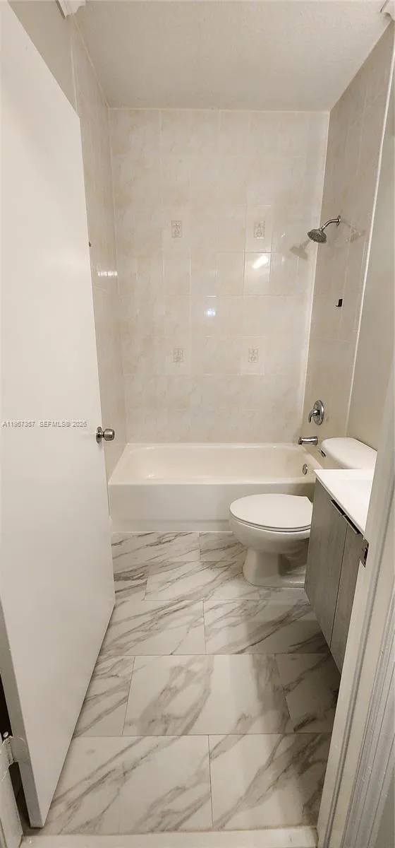 Miami Lakes, Florida 33016, 3 Bedrooms Bedrooms, ,2 BathroomsBathrooms,Residential Lease,For Rent,A11967357