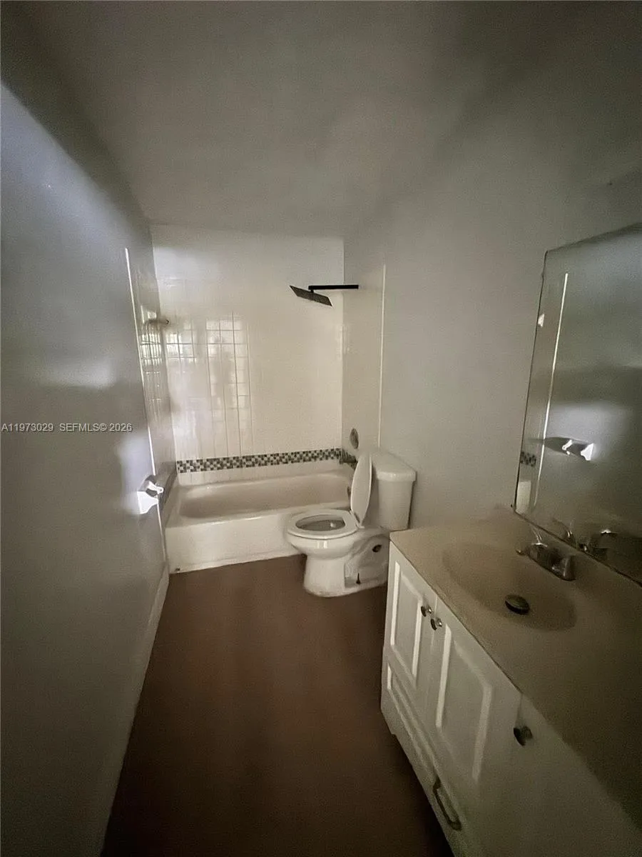 4241 Nw 19th St 170, Lauderhill, Florida 33313, Lauderhill, Florida 33313, 2 Bedrooms Bedrooms, ,2 BathroomsBathrooms,Residential Lease,For Rent,4241 Nw 19th St 170, Lauderhill, Florida 33313,A11973029