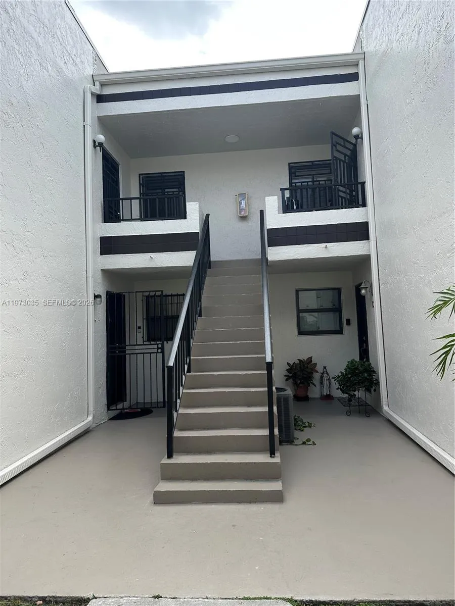 10839 Nw 7th St 12-24, Miami, Florida 33172, Miami, Florida 33172, 3 Bedrooms Bedrooms, ,2 BathroomsBathrooms,Residential,For Sale,10839 Nw 7th St 12-24, Miami, Florida 33172,A11973035