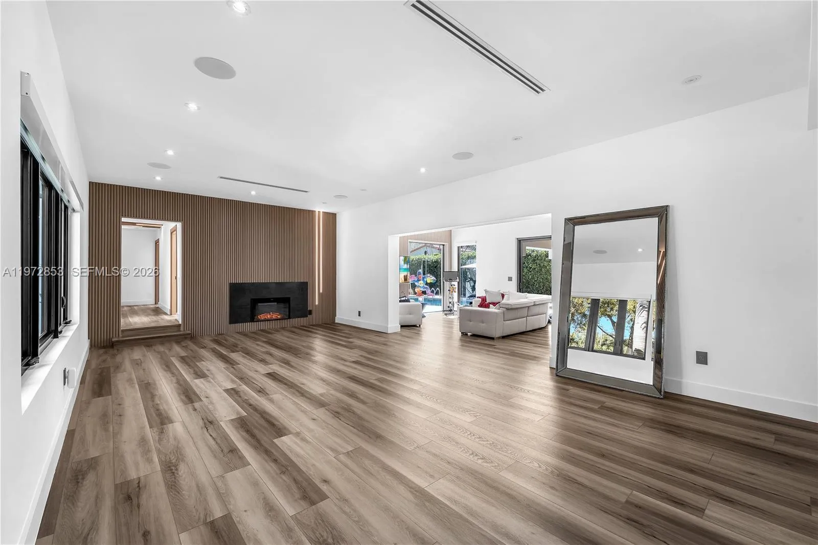 1424 Algardi Ave, Coral Gables, Florida 33146, Coral Gables, Florida 33146, 3 Bedrooms Bedrooms, ,3 BathroomsBathrooms,Residential,For Sale,1424 Algardi Ave, Coral Gables, Florida 33146,A11972853