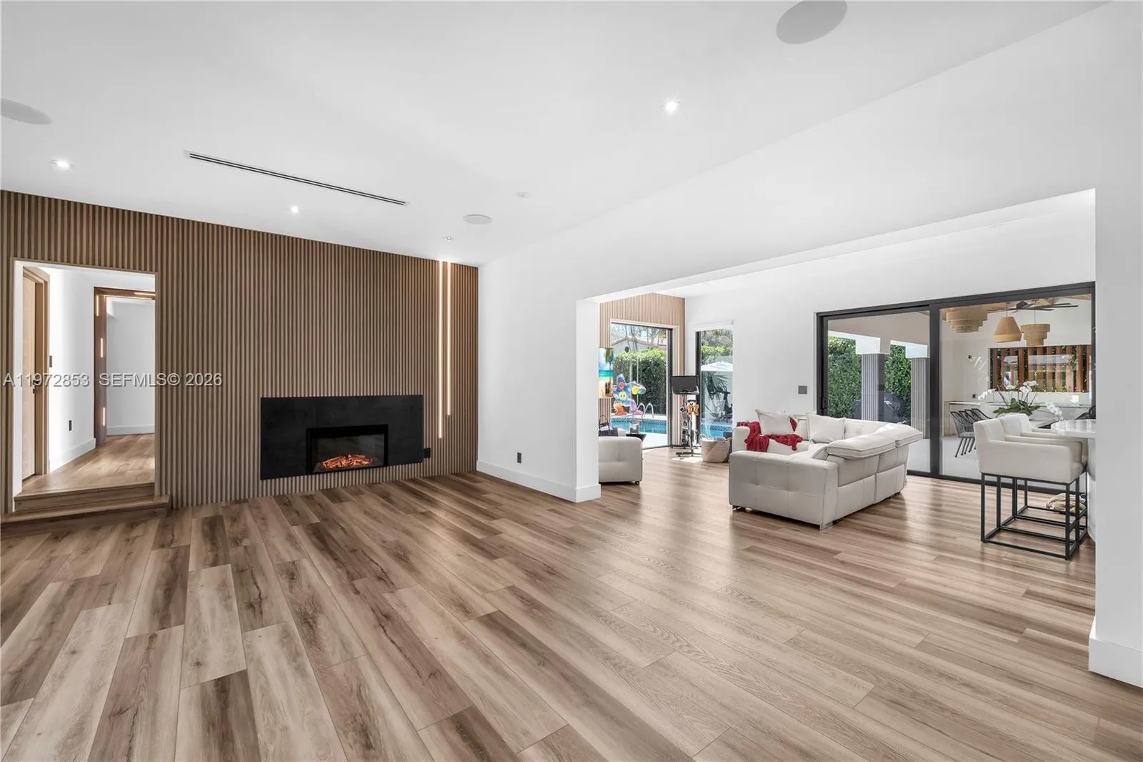 1424 Algardi Ave, Coral Gables, Florida 33146, Coral Gables, Florida 33146, 3 Bedrooms Bedrooms, ,3 BathroomsBathrooms,Residential,For Sale,1424 Algardi Ave, Coral Gables, Florida 33146,A11972853