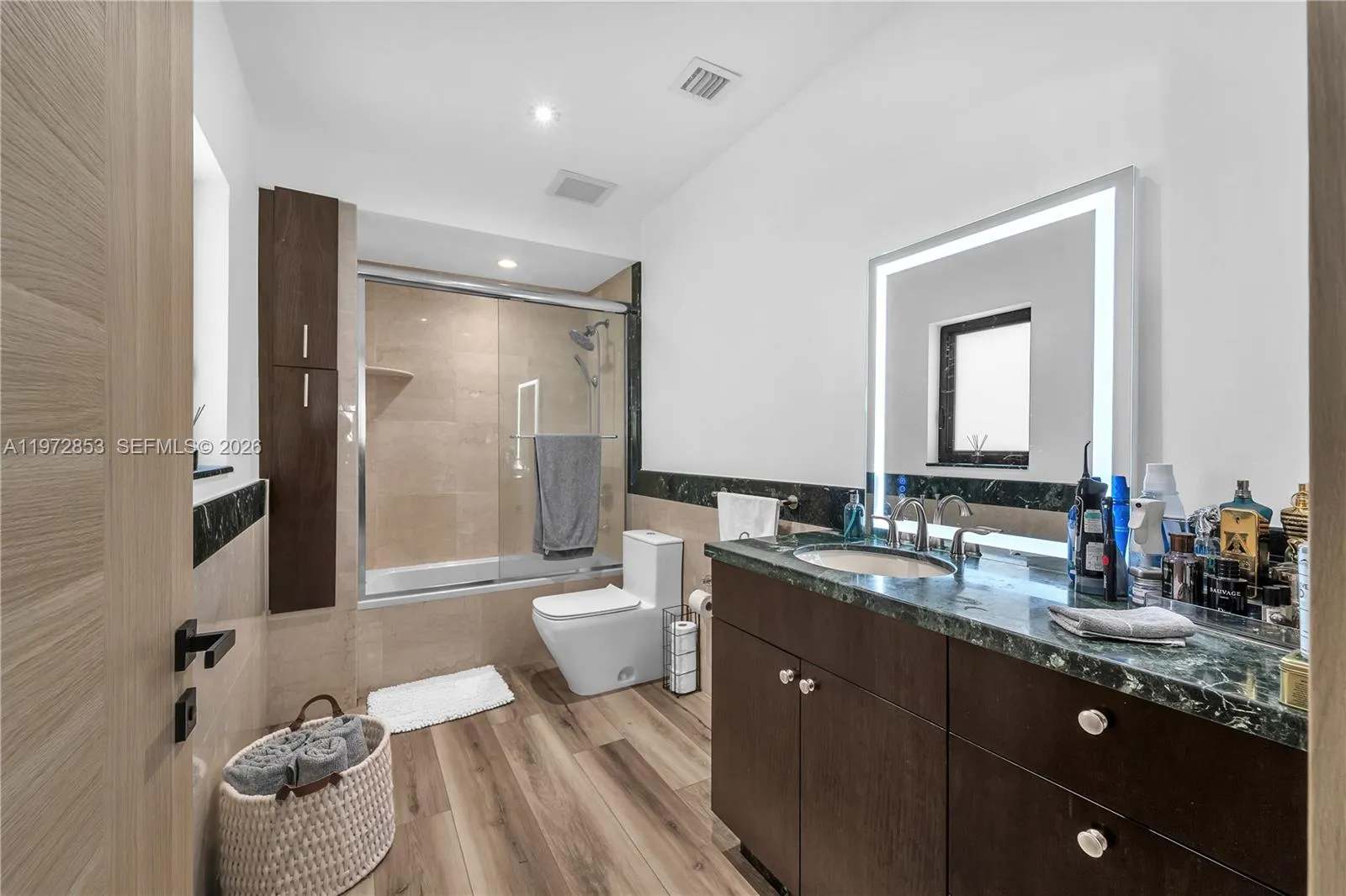 1424 Algardi Ave, Coral Gables, Florida 33146, Coral Gables, Florida 33146, 3 Bedrooms Bedrooms, ,3 BathroomsBathrooms,Residential,For Sale,1424 Algardi Ave, Coral Gables, Florida 33146,A11972853