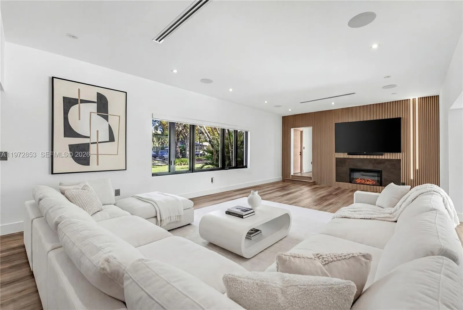 1424 Algardi Ave, Coral Gables, Florida 33146, Coral Gables, Florida 33146, 3 Bedrooms Bedrooms, ,3 BathroomsBathrooms,Residential,For Sale,1424 Algardi Ave, Coral Gables, Florida 33146,A11972853