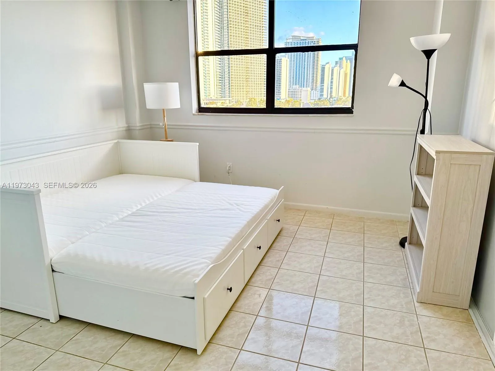 210 174th St 907, Sunny Isles Beach, Florida 33160, Sunny Isles Beach, Florida 33160, 2 Bedrooms Bedrooms, ,2 BathroomsBathrooms,Residential Lease,For Rent,210 174th St 907, Sunny Isles Beach, Florida 33160,A11973043