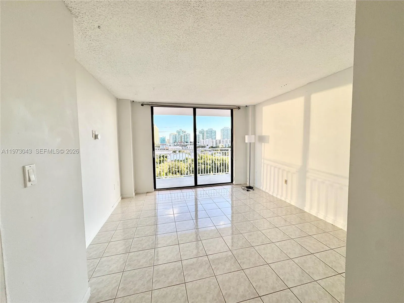 210 174th St 907, Sunny Isles Beach, Florida 33160, Sunny Isles Beach, Florida 33160, 2 Bedrooms Bedrooms, ,2 BathroomsBathrooms,Residential Lease,For Rent,210 174th St 907, Sunny Isles Beach, Florida 33160,A11973043
