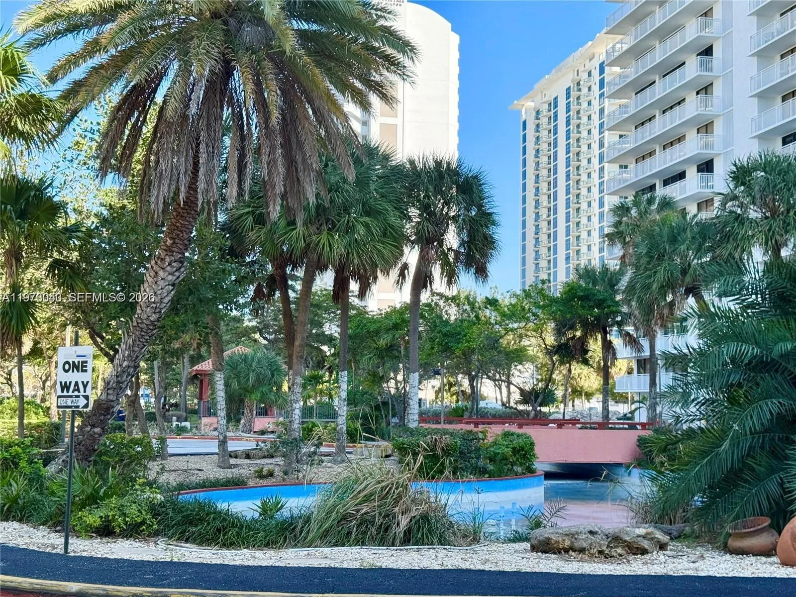 210 174th St 907, Sunny Isles Beach, Florida 33160, Sunny Isles Beach, Florida 33160, 2 Bedrooms Bedrooms, ,2 BathroomsBathrooms,Residential Lease,For Rent,210 174th St 907, Sunny Isles Beach, Florida 33160,A11973043
