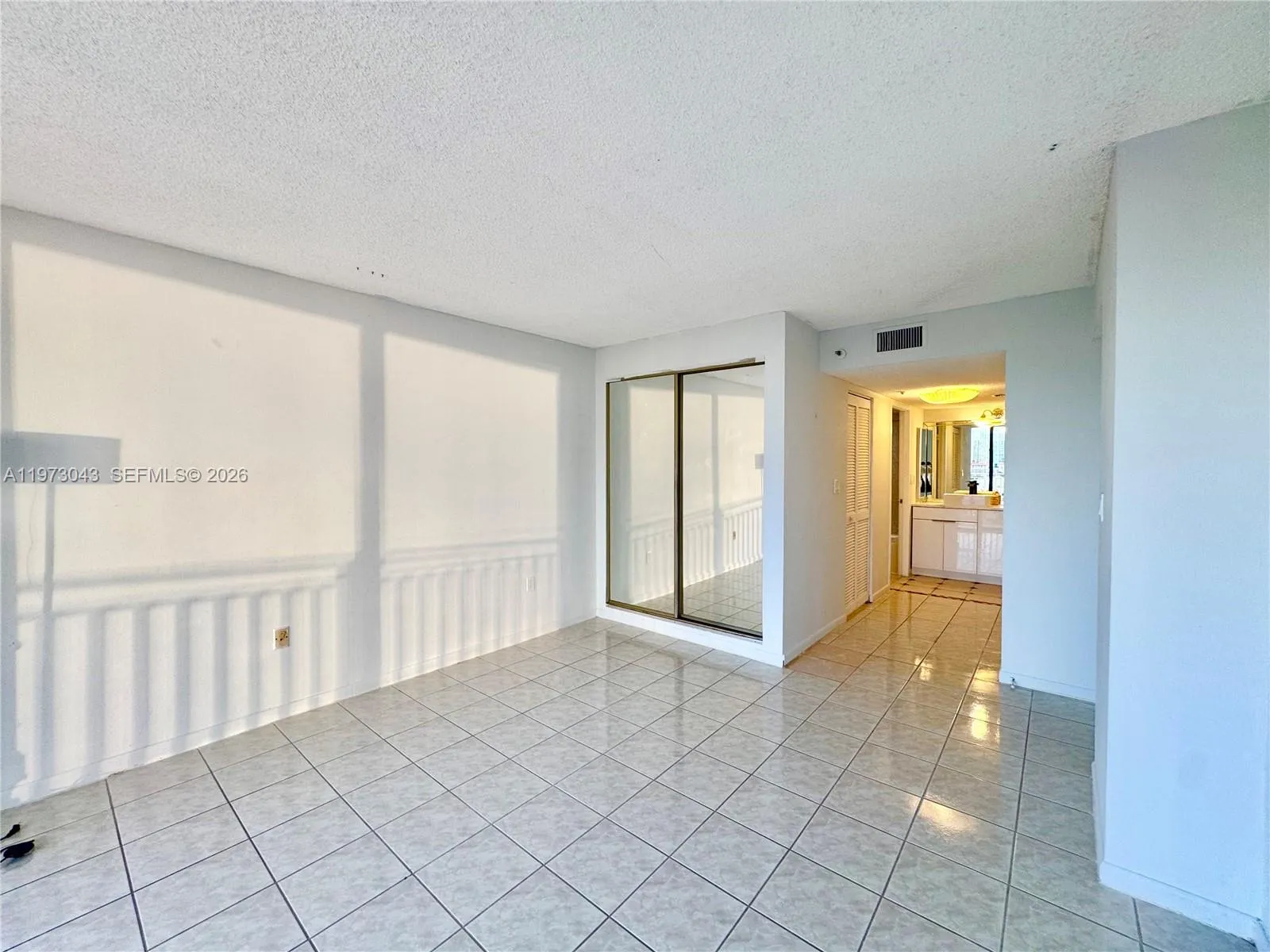 210 174th St 907, Sunny Isles Beach, Florida 33160, Sunny Isles Beach, Florida 33160, 2 Bedrooms Bedrooms, ,2 BathroomsBathrooms,Residential Lease,For Rent,210 174th St 907, Sunny Isles Beach, Florida 33160,A11973043