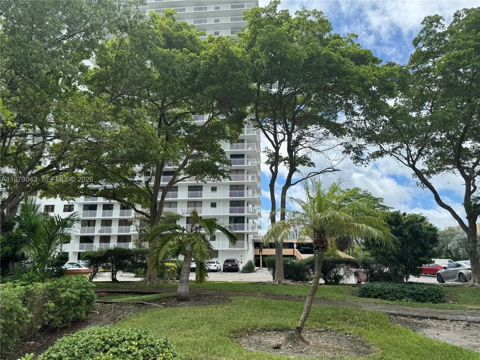 210 174th St 907, Sunny Isles Beach, Florida 33160, Sunny Isles Beach, Florida 33160, 2 Bedrooms Bedrooms, ,2 BathroomsBathrooms,Residential Lease,For Rent,210 174th St 907, Sunny Isles Beach, Florida 33160,A11973043