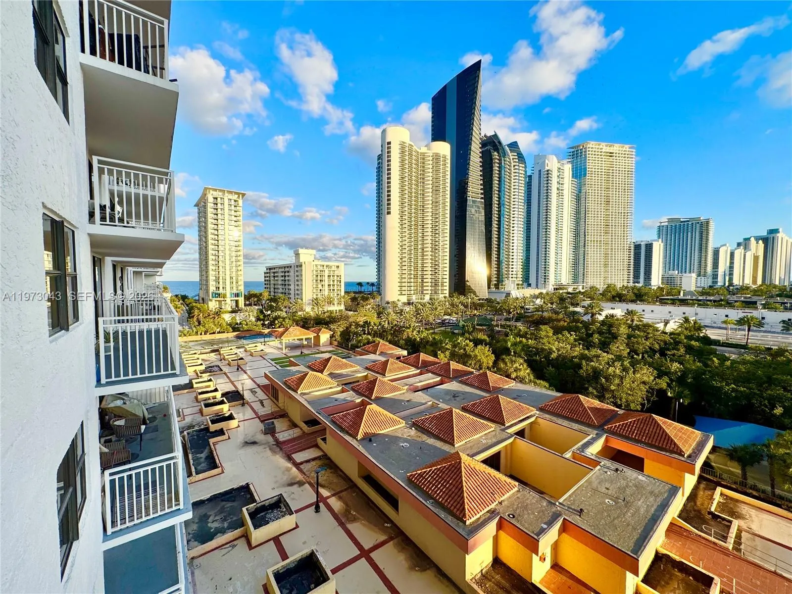 210 174th St 907, Sunny Isles Beach, Florida 33160, Sunny Isles Beach, Florida 33160, 2 Bedrooms Bedrooms, ,2 BathroomsBathrooms,Residential Lease,For Rent,210 174th St 907, Sunny Isles Beach, Florida 33160,A11973043
