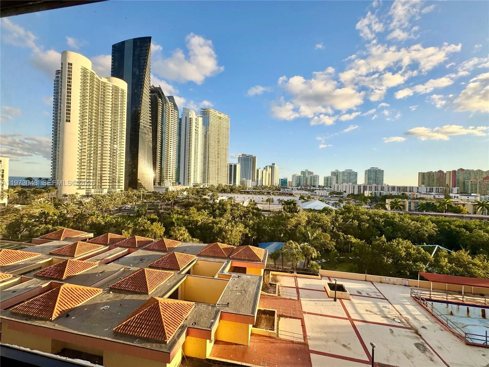 210 174th St 907, Sunny Isles Beach, Florida 33160, Sunny Isles Beach, Florida 33160, 2 Bedrooms Bedrooms, ,2 BathroomsBathrooms,Residential Lease,For Rent,210 174th St 907, Sunny Isles Beach, Florida 33160,A11973043