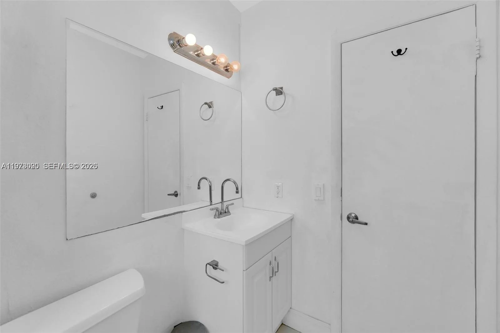 8080 Tatum Waterway Dr 25, Miami Beach, Florida 33, Miami Beach, Florida 33141, ,1 BathroomBathrooms,Residential Lease,For Rent,8080 Tatum Waterway Dr 25, Miami Beach, Florida 33,A11973090