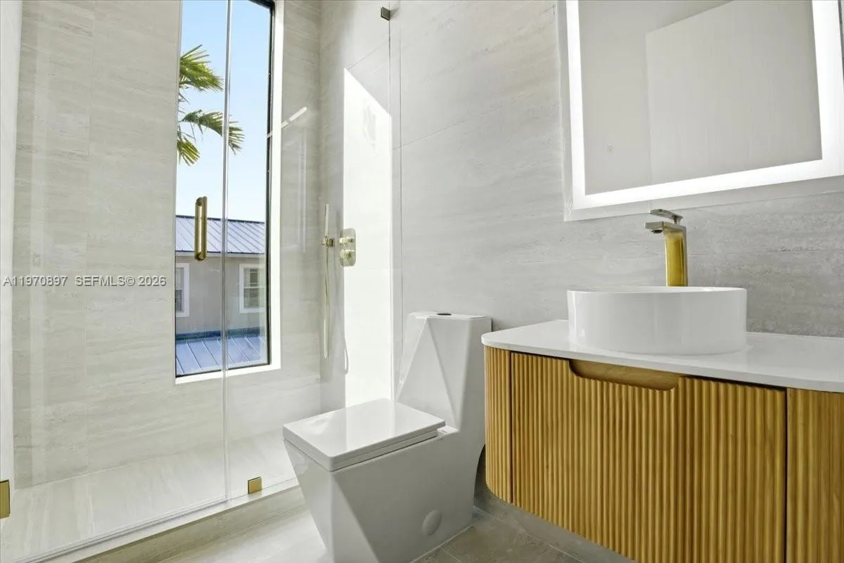 1637 Monroe St, Hollywood, Florida 33020, Hollywood, Florida 33020, 4 Bedrooms Bedrooms, ,4 BathroomsBathrooms,Residential,For Sale,1637 Monroe St, Hollywood, Florida 33020,A11970897