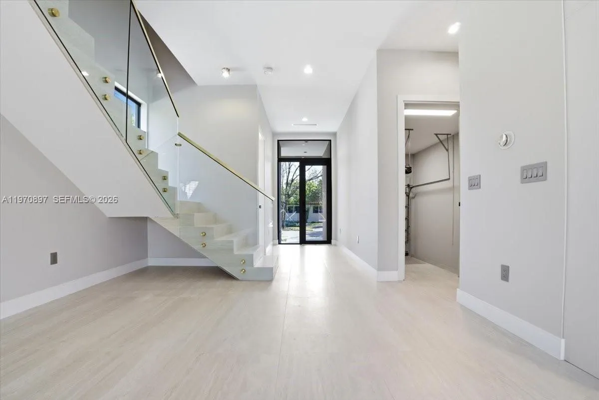 1637 Monroe St, Hollywood, Florida 33020, Hollywood, Florida 33020, 4 Bedrooms Bedrooms, ,4 BathroomsBathrooms,Residential,For Sale,1637 Monroe St, Hollywood, Florida 33020,A11970897