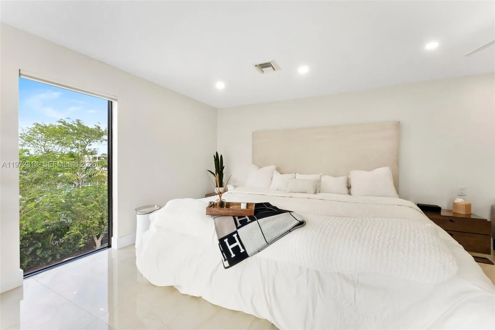 76 Isle Of Venice Dr H, Fort Lauderdale, Florida 3, Fort Lauderdale, Florida 33301, 3 Bedrooms Bedrooms, ,2 BathroomsBathrooms,Residential,For Sale,76 Isle Of Venice Dr H, Fort Lauderdale, Florida 3,A11972813