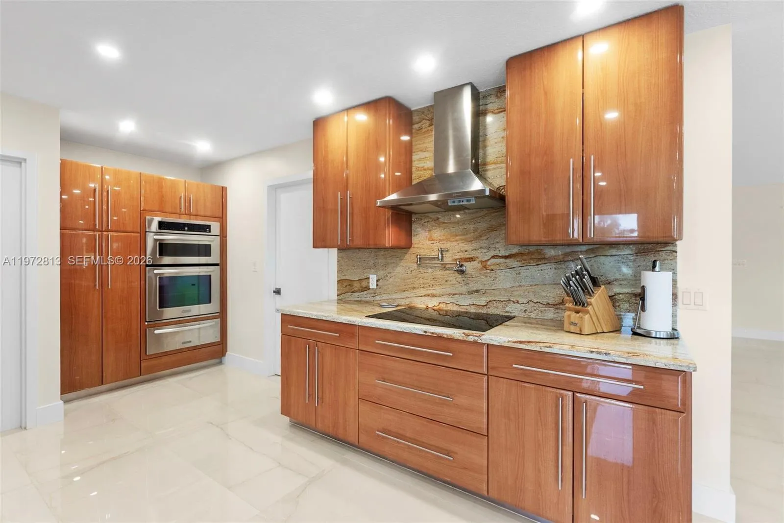 76 Isle Of Venice Dr H, Fort Lauderdale, Florida 3, Fort Lauderdale, Florida 33301, 3 Bedrooms Bedrooms, ,2 BathroomsBathrooms,Residential,For Sale,76 Isle Of Venice Dr H, Fort Lauderdale, Florida 3,A11972813