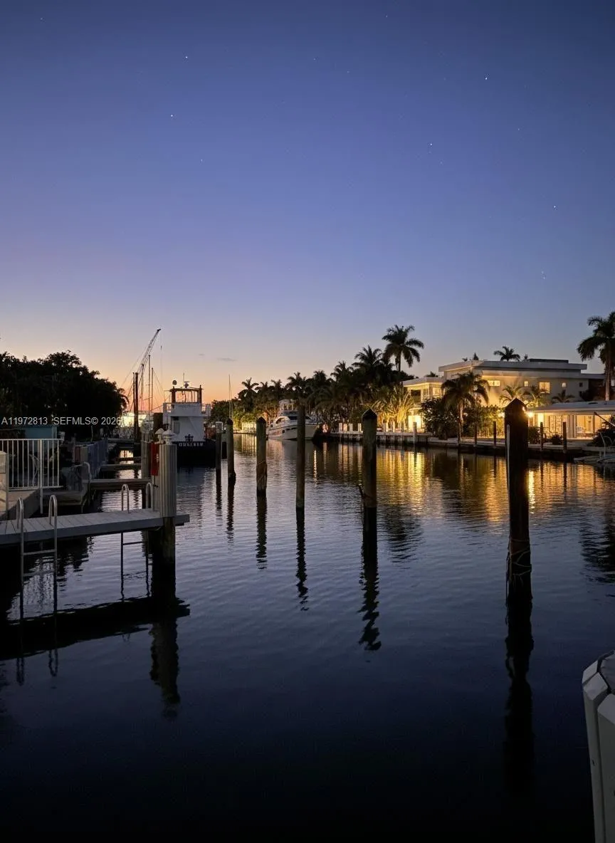 76 Isle Of Venice Dr H, Fort Lauderdale, Florida 3, Fort Lauderdale, Florida 33301, 3 Bedrooms Bedrooms, ,2 BathroomsBathrooms,Residential,For Sale,76 Isle Of Venice Dr H, Fort Lauderdale, Florida 3,A11972813